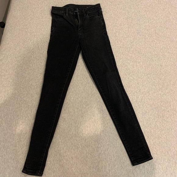 American Eagle Skinny Jeans - Picture 2 of 4